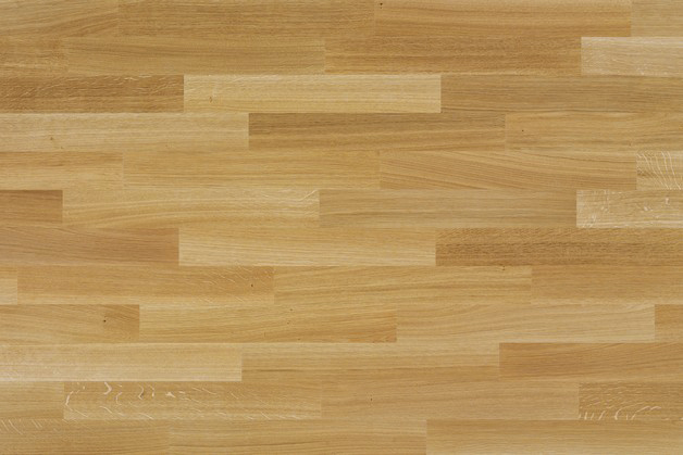 Verschieden Holzarten bei Raum & Zeit